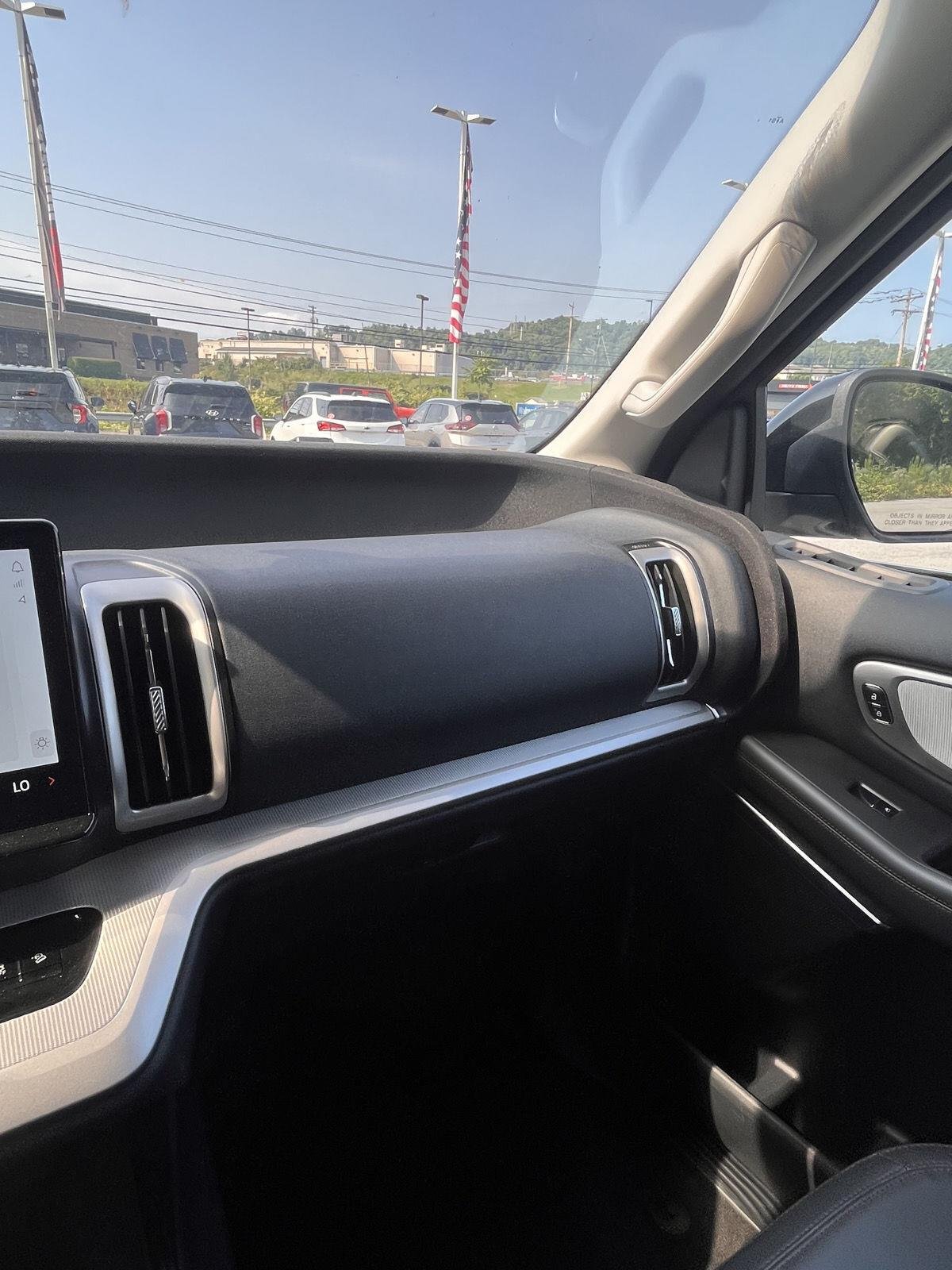 Used 2025 Agate Black Ford Active image 25