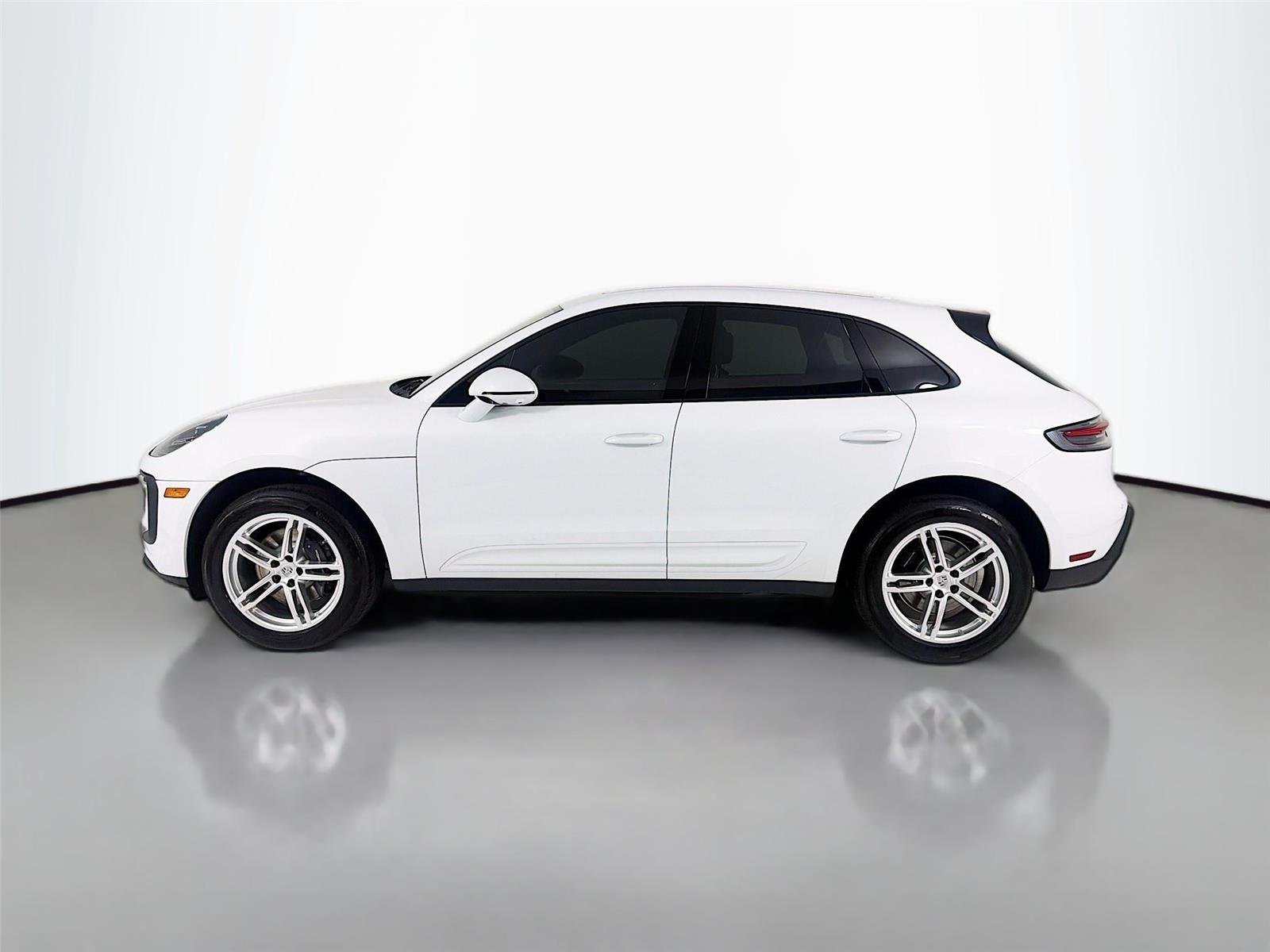 Used 2023 Carrara White Metallic Porsche T image 2