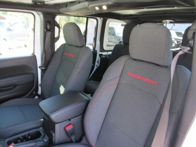 New 2026 Bright White Clear-Coat Exterior Paint Jeep Rubicon image 17