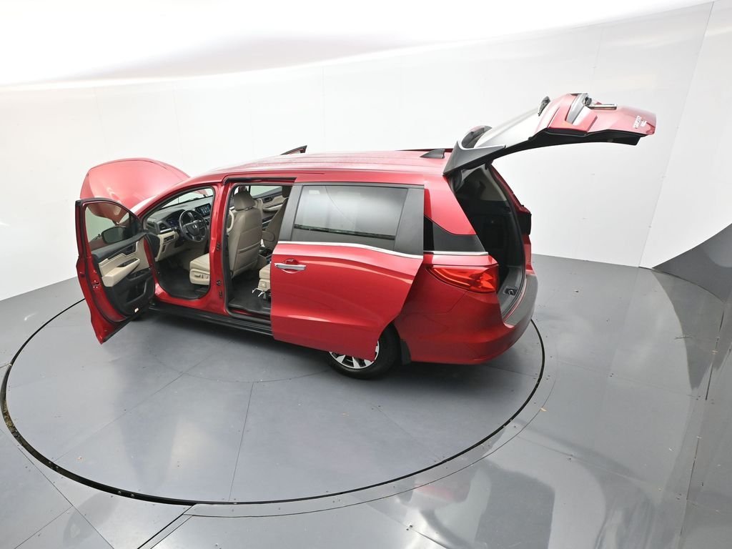 Used 2023 Modern Steel Metallic Honda EX-L image 40
