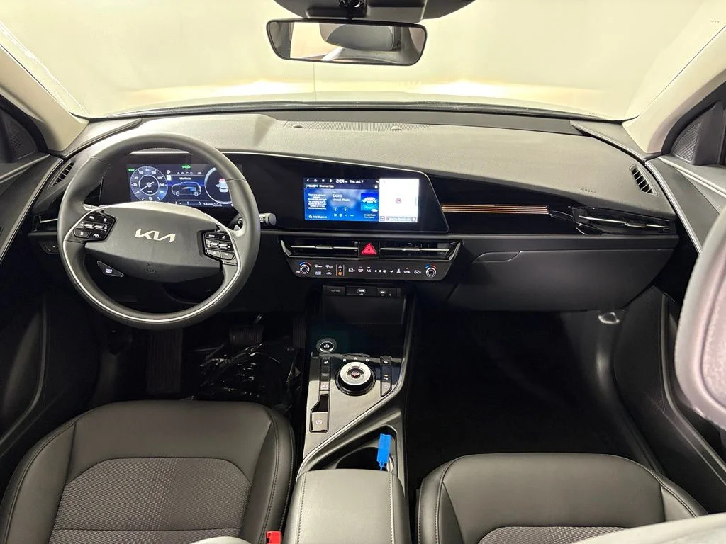 New 2026 Cityscape Green Kia WIND image 35