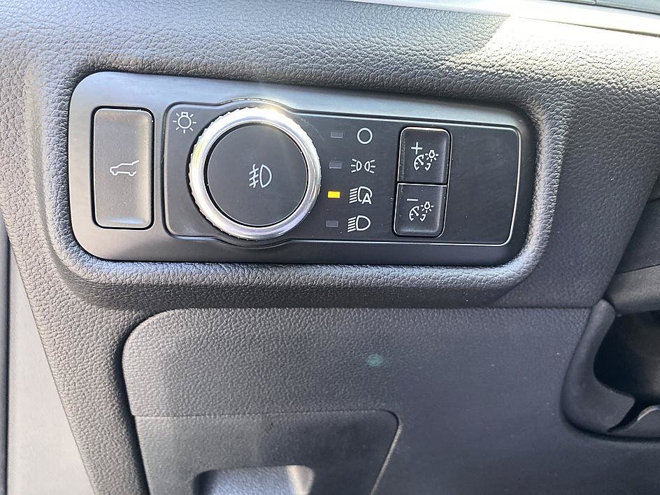 Used 2023 Blue Metallic Ford XLT image 23