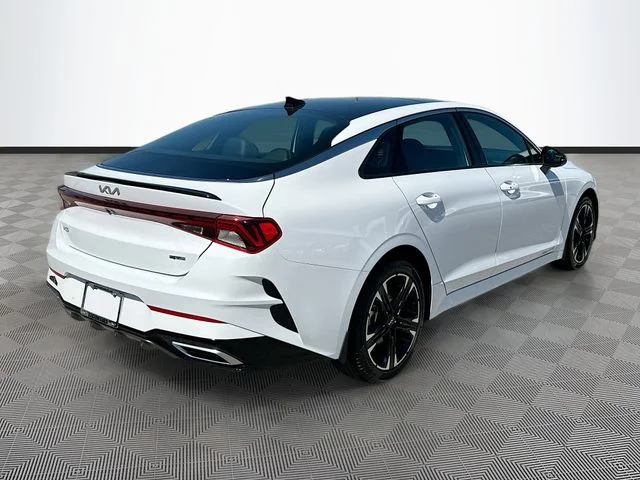 Used 2024 White Kia GT-Line image 7