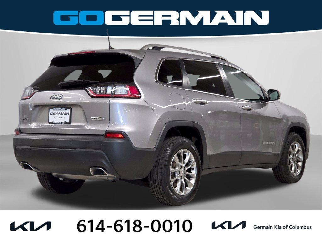 Used 2021 Silver Jeep Latitude Lux image 9