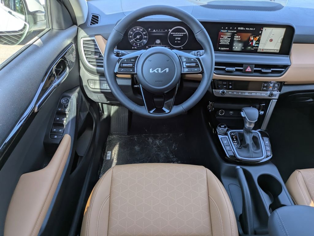 New 2026 Ceramic Silver Kia SX image 18