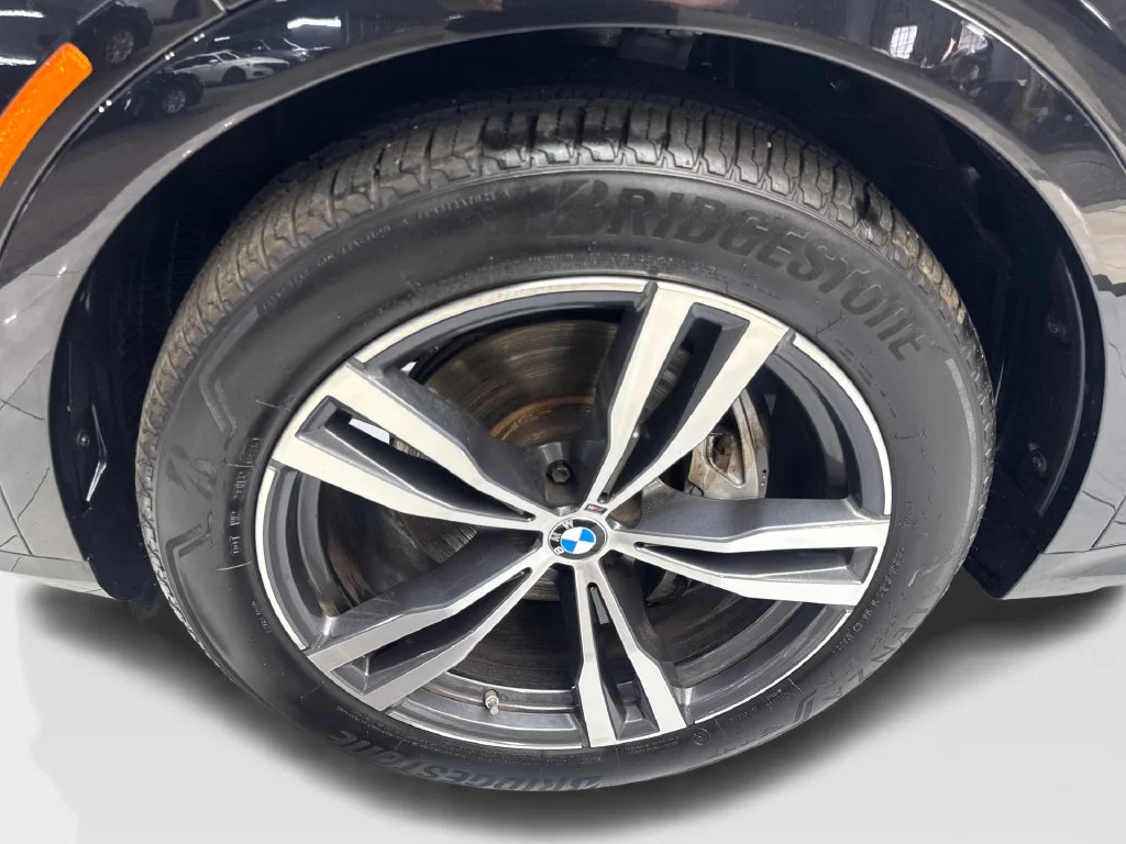Used 2023 Black BMW xDrive40i image 93