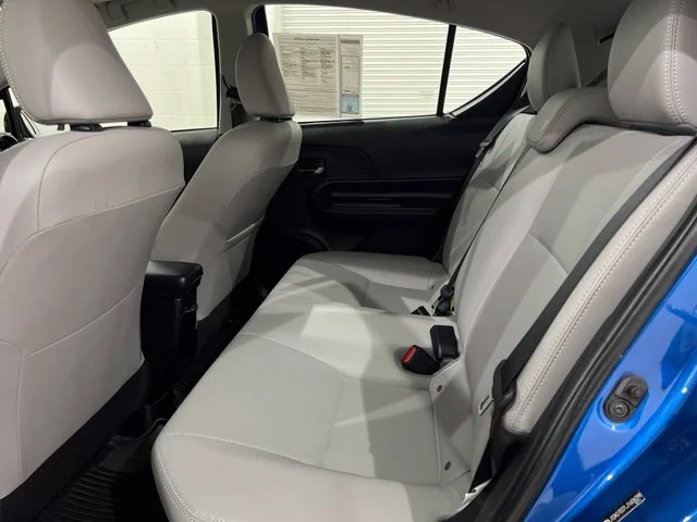 Used 2018 Blue Toyota Four image 19