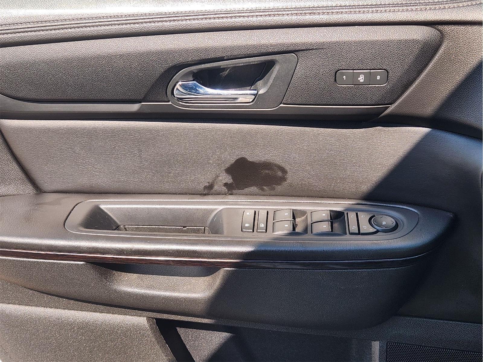Used 2015 White Chevrolet LTZ image 24