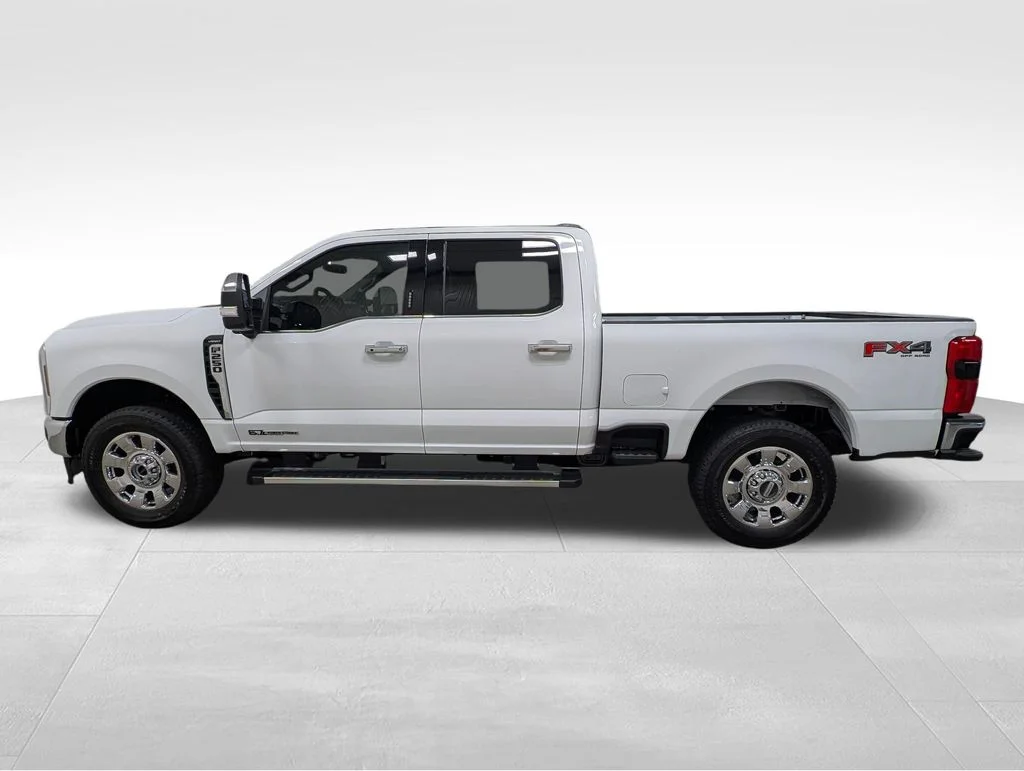 New 2026 Oxford White Ford F-250® Lariat® image 1