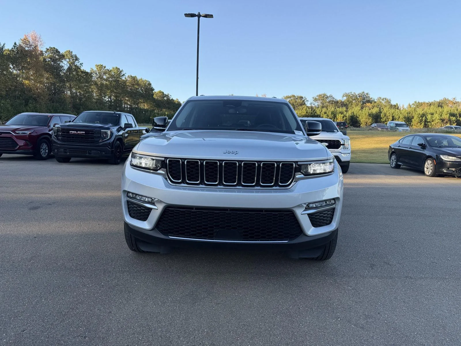 Used 2024 Silver Zynith Jeep Limited image 2