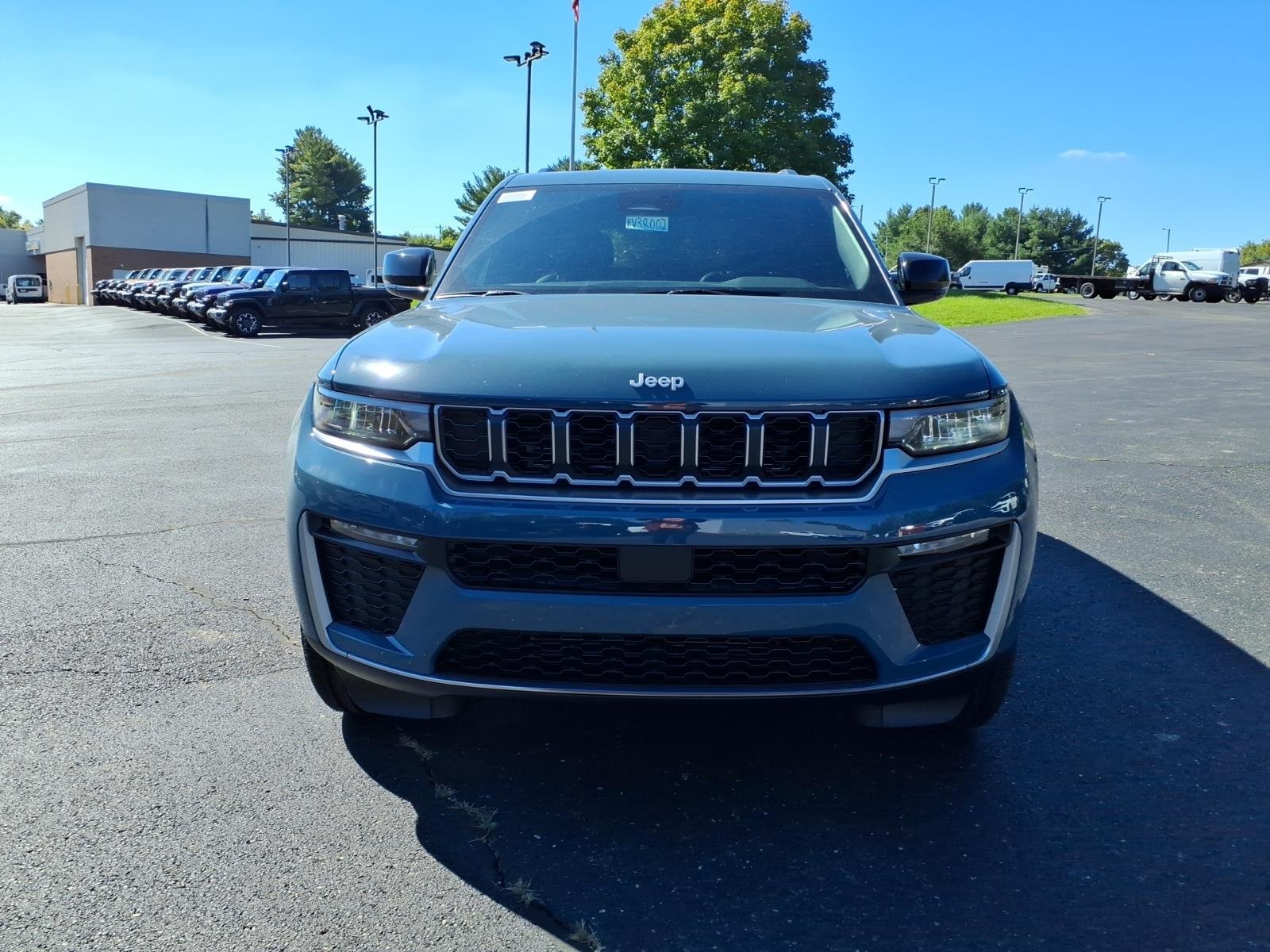 New 2027 Steel Blue Paint Jeep Limited image 2