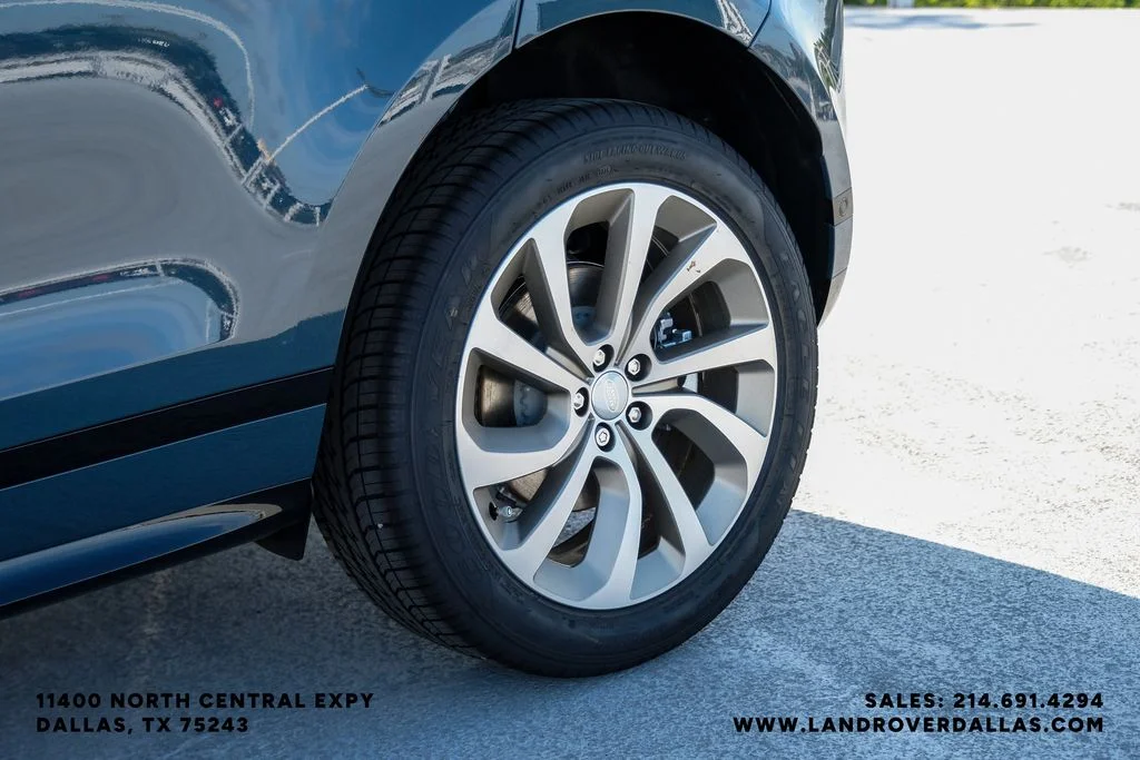 New 2026 Tribeca Blue Metallic Land Rover Hoxton Edition image 51