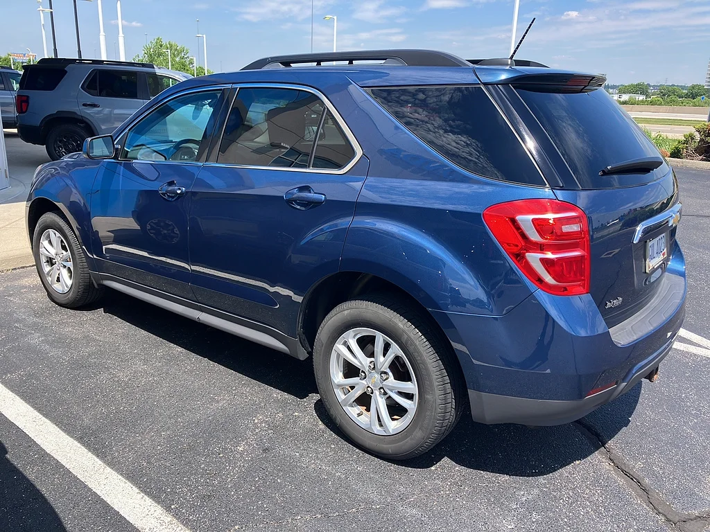 Used 2016 Patriot Blue Metallic Chevrolet LT image 7