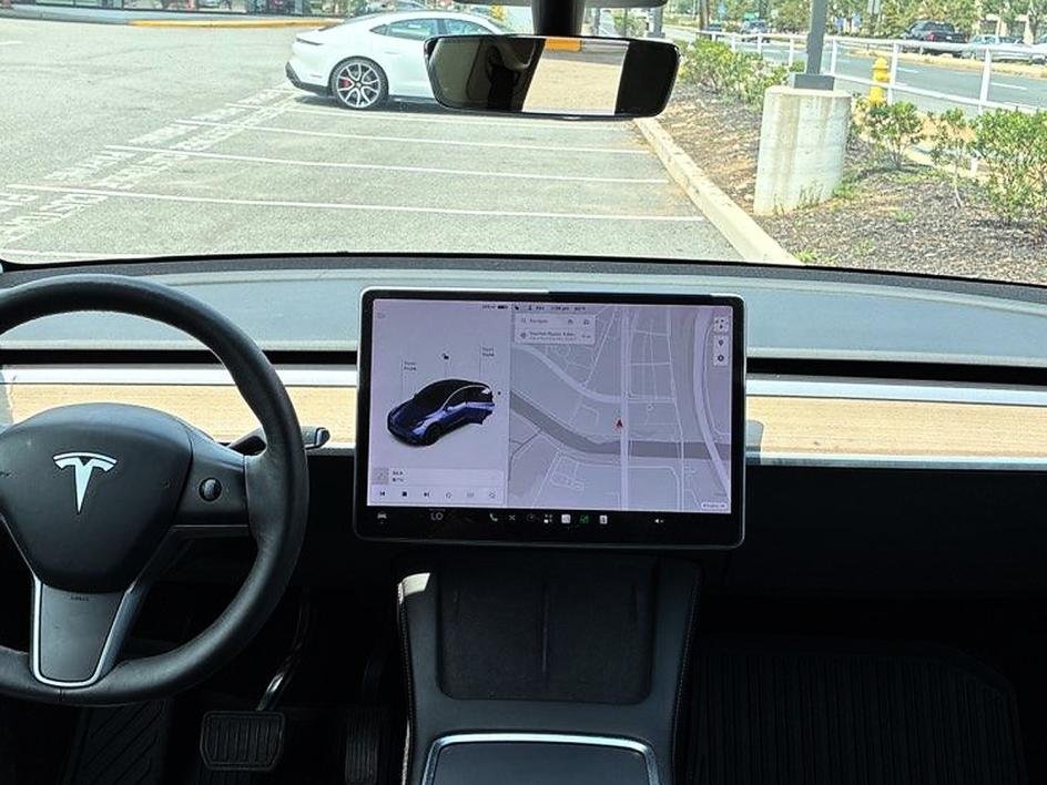 Used 2021 White Tesla Long Range image 11