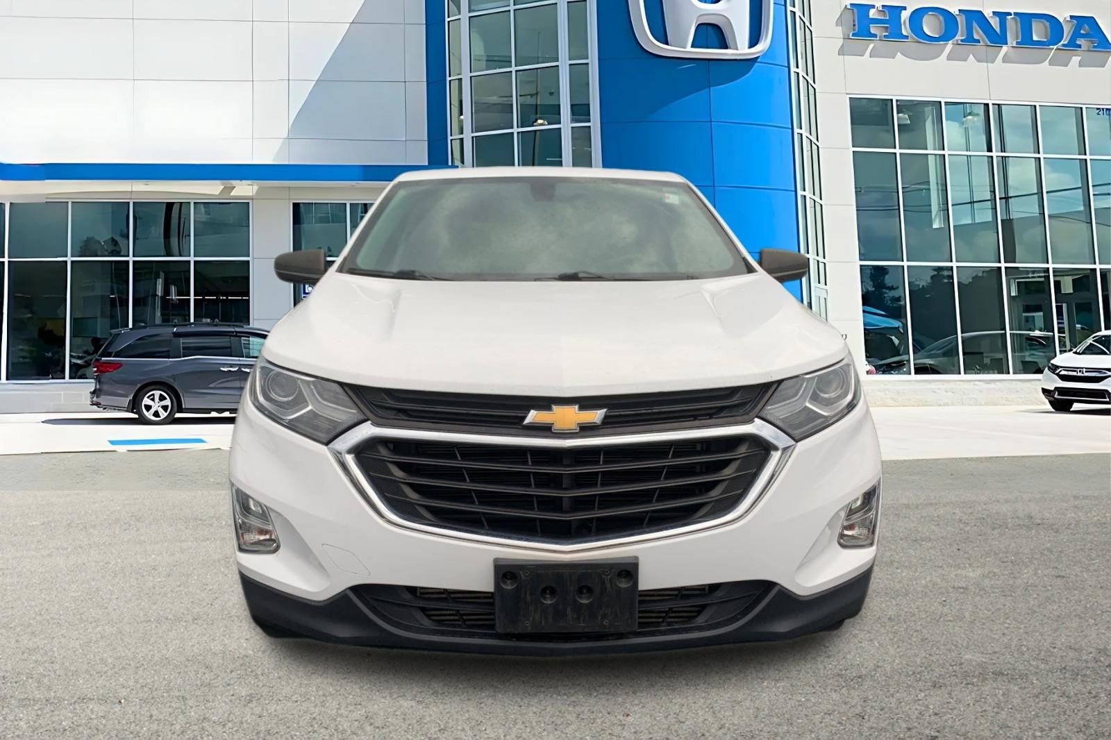 Used 2019 White Chevrolet LS image 5