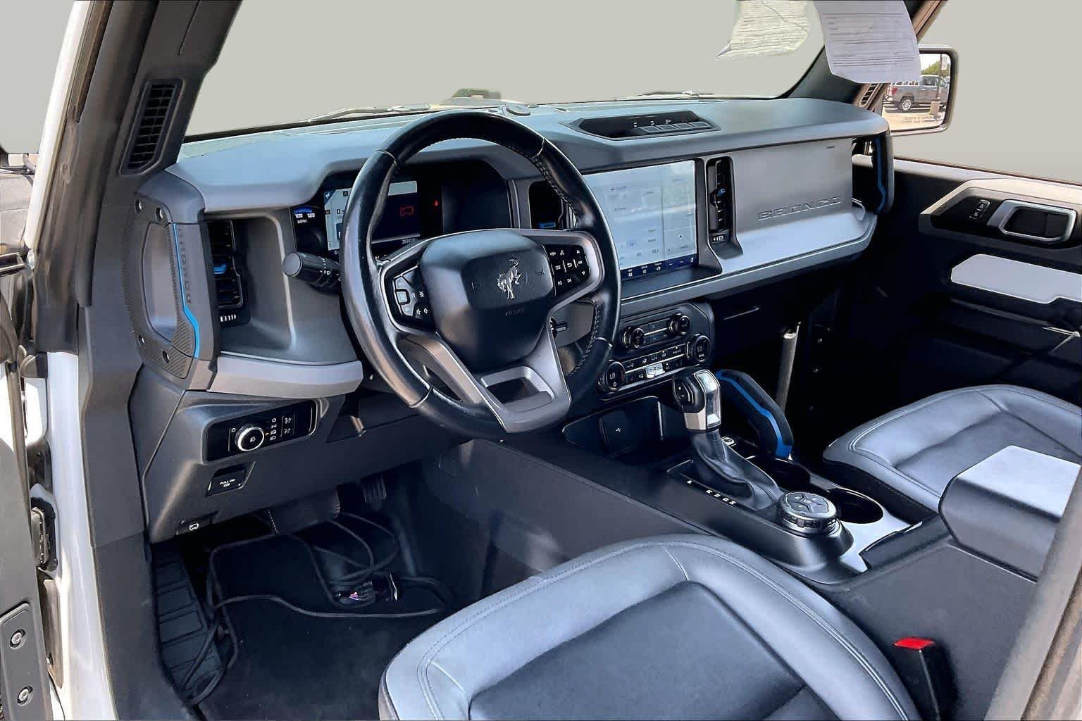 Used 2024 Oxford White Ford Black Diamond image 15
