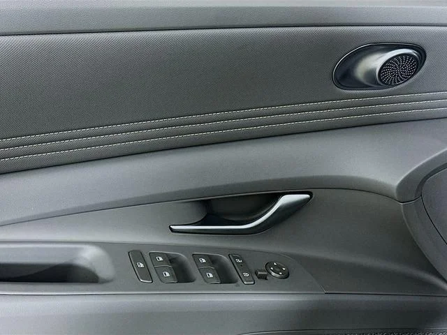 New 2026 Hyundai ELANTRA SEL Sport