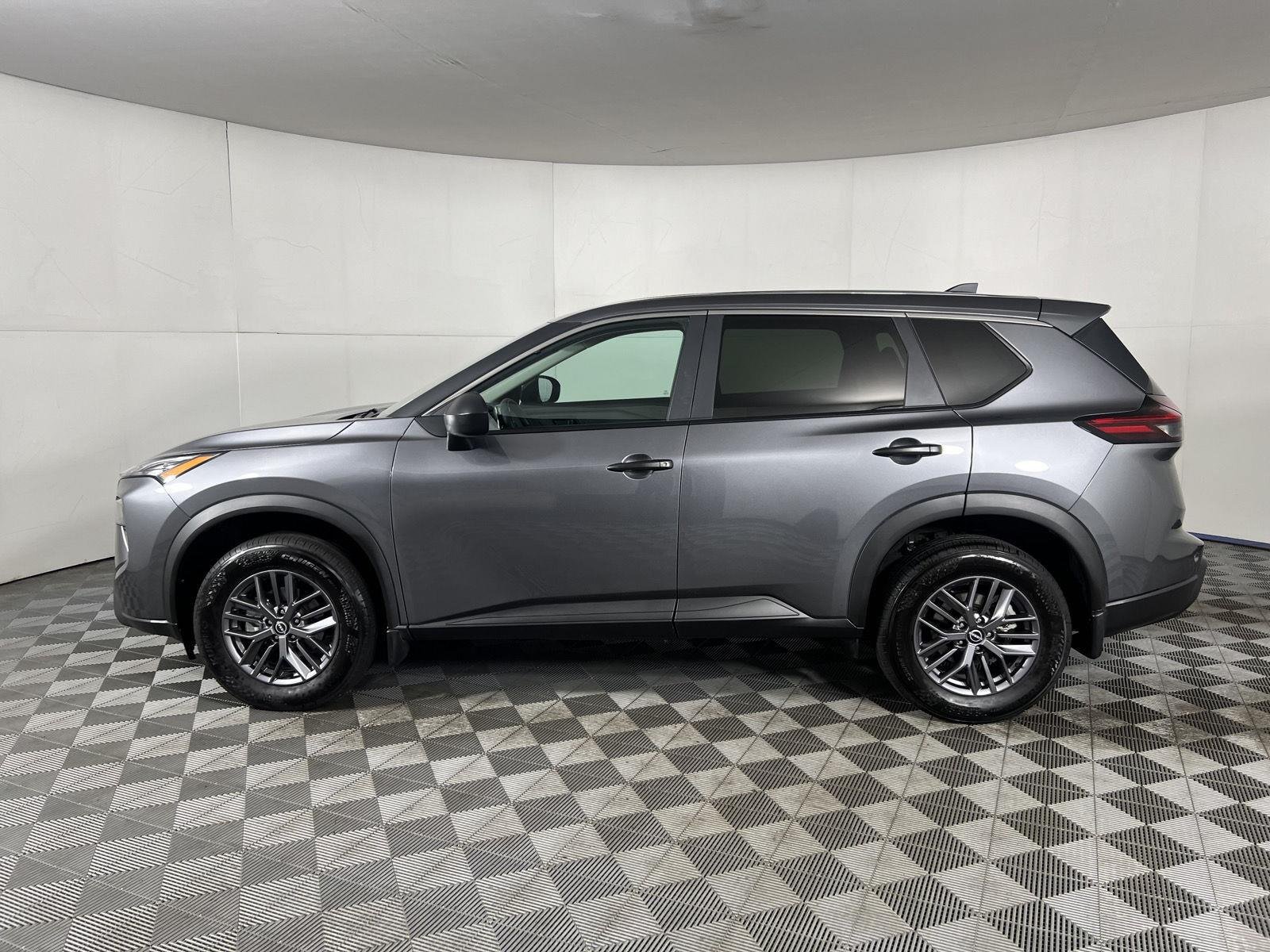 Certified Used 2026 Gun Metallic Nissan S image 5