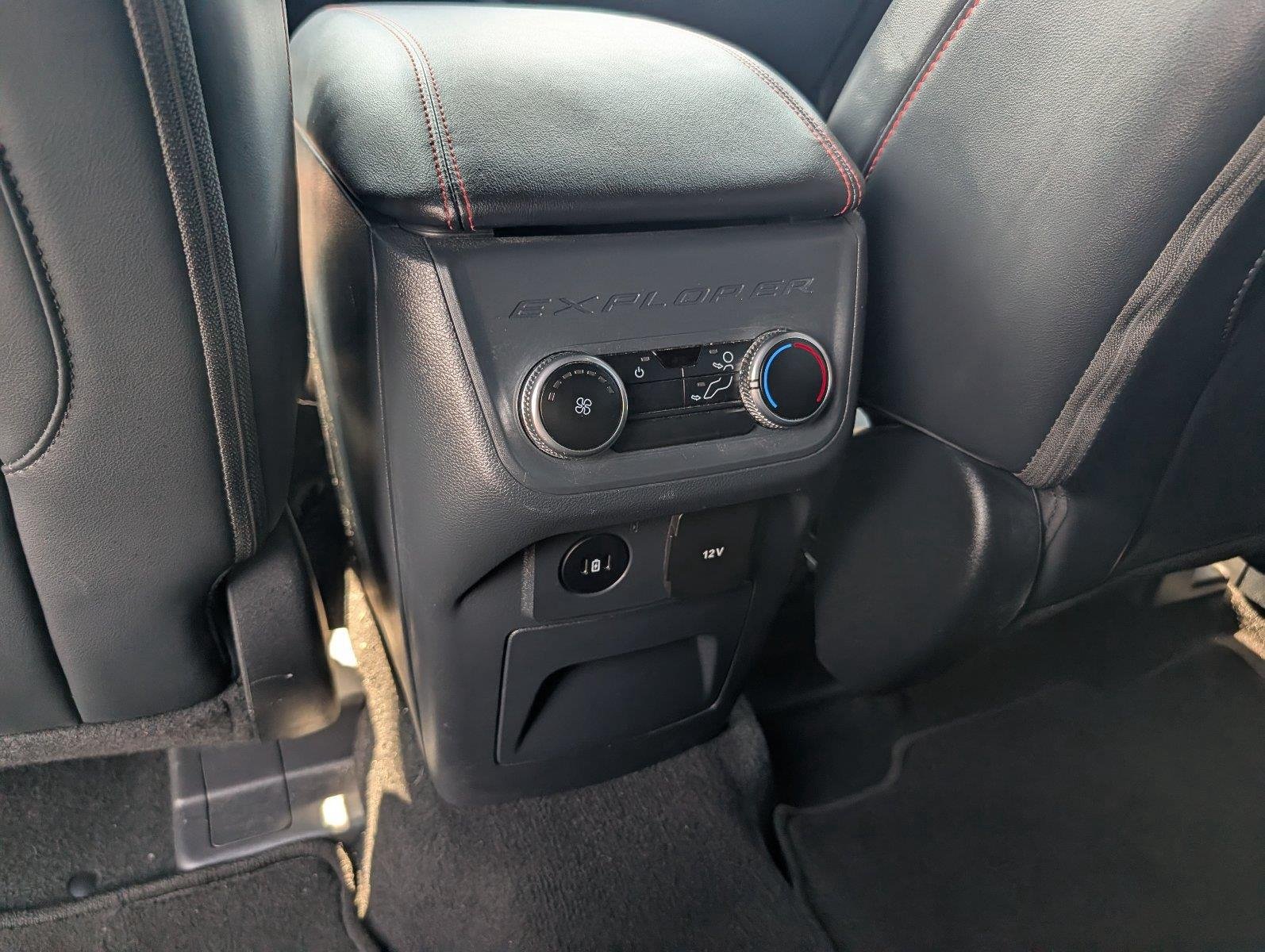 Used 2025 Carbonized Gray Ford ST-Line image 27