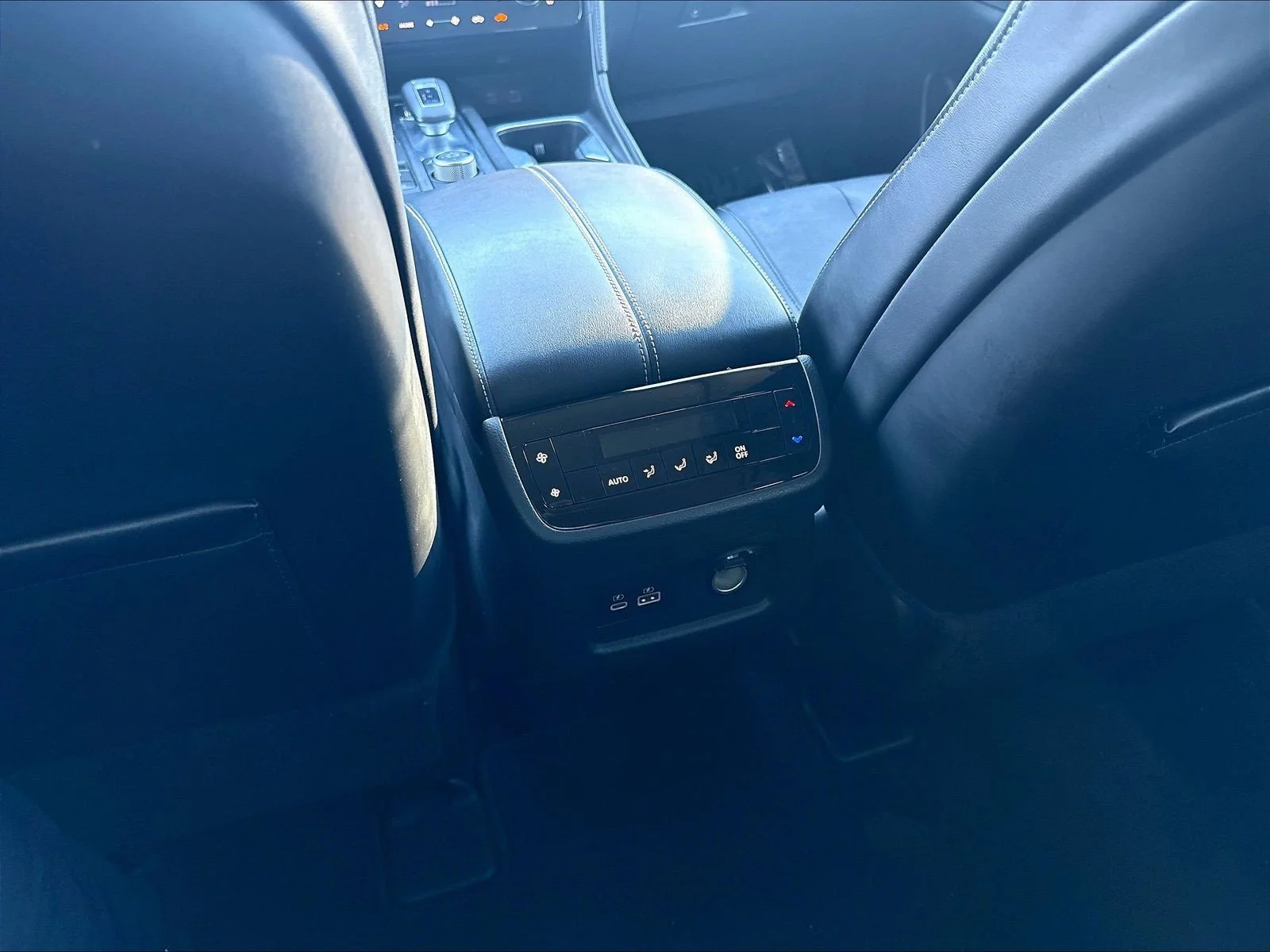 Used 2022 Bordeaux INFINITI LUXE image 12