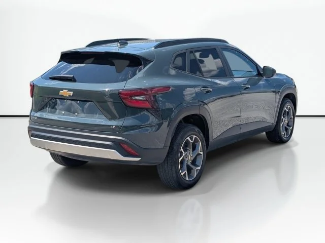 Used 2025 Gray Chevrolet LT image 6