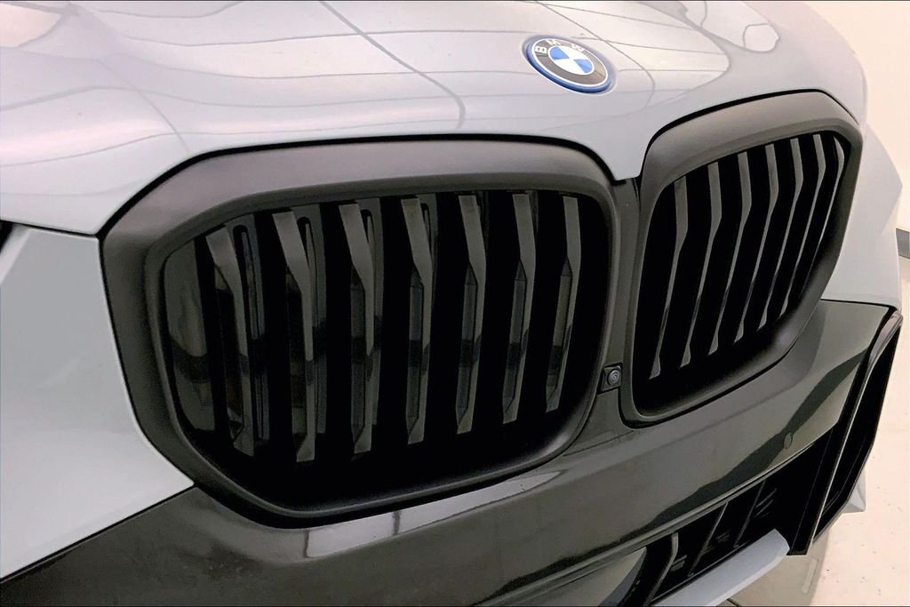 Certified Used 2024 Brooklyn Grey Metallic BMW  image 29