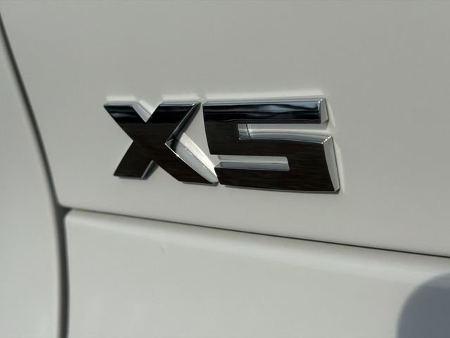 2026 BMW X5 M60i - Photo 11