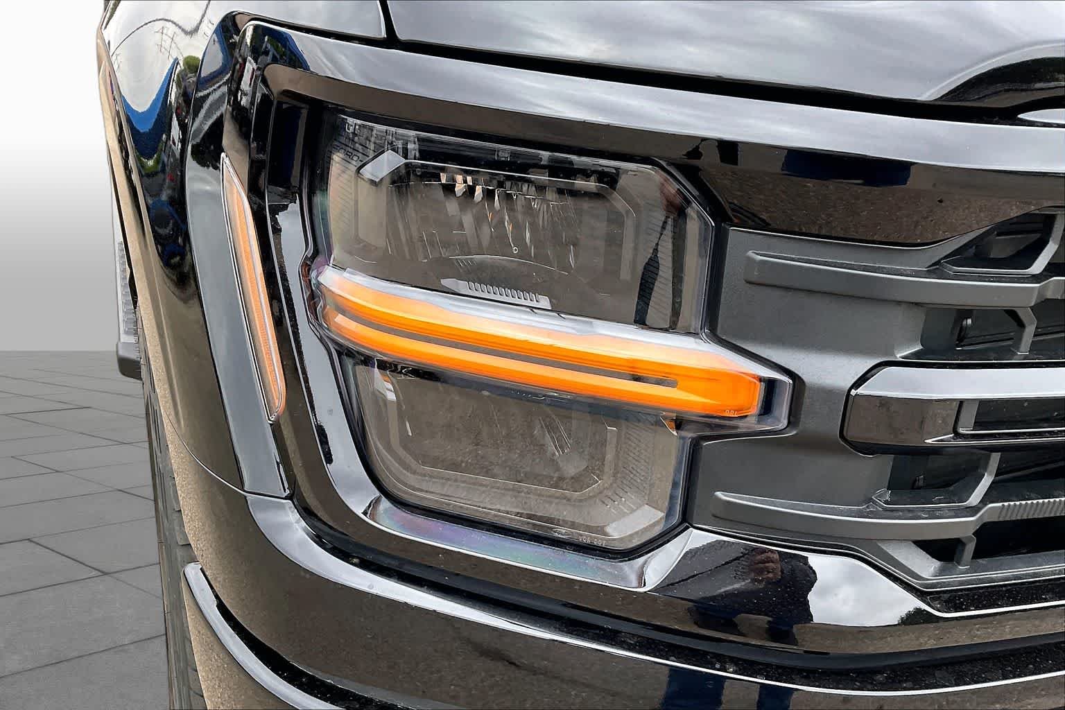 New 2026 Agate Black Metallic Ford XLT image 13
