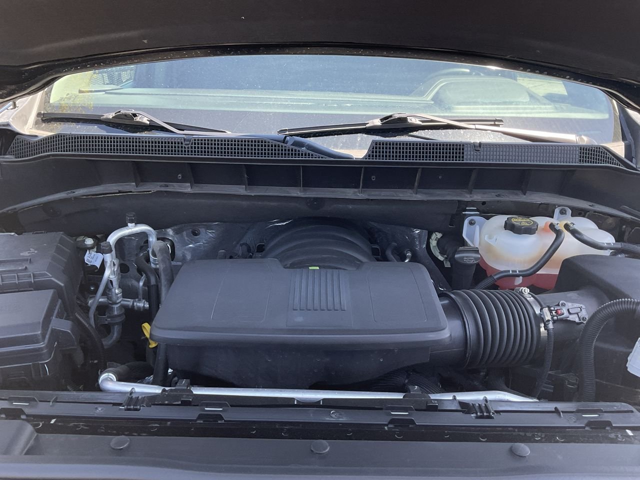 Used 2025 BLACK Chevrolet Rst image 25