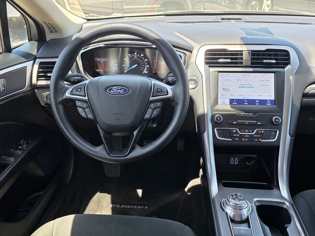 Used 2020 Black Ford SE image 18