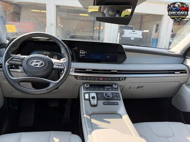 Used 2025 Black Hyundai SEL image 12