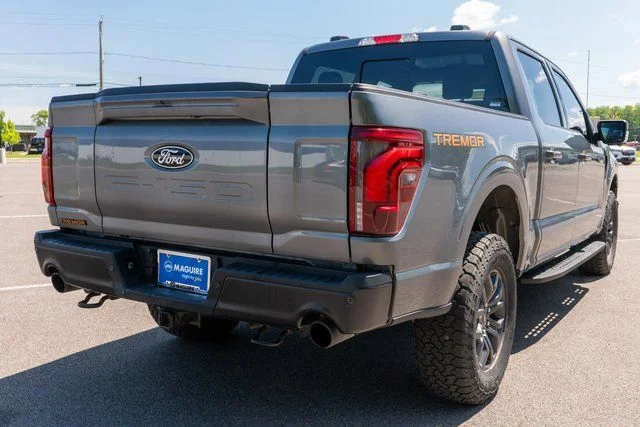 Used 2025 Gray Ford Tremor image 6