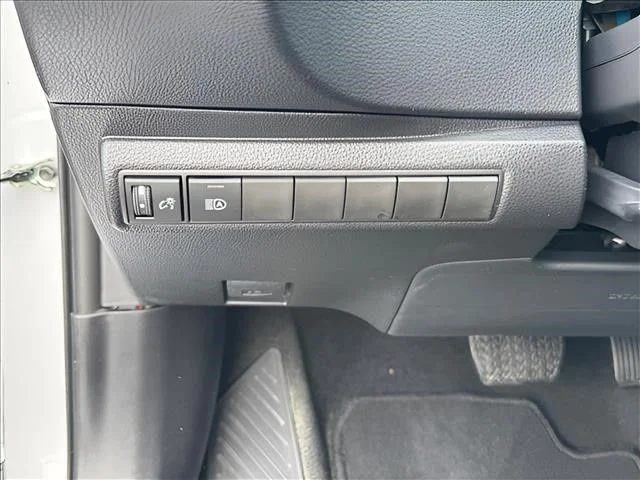 Used 2026 White Toyota LE image 23