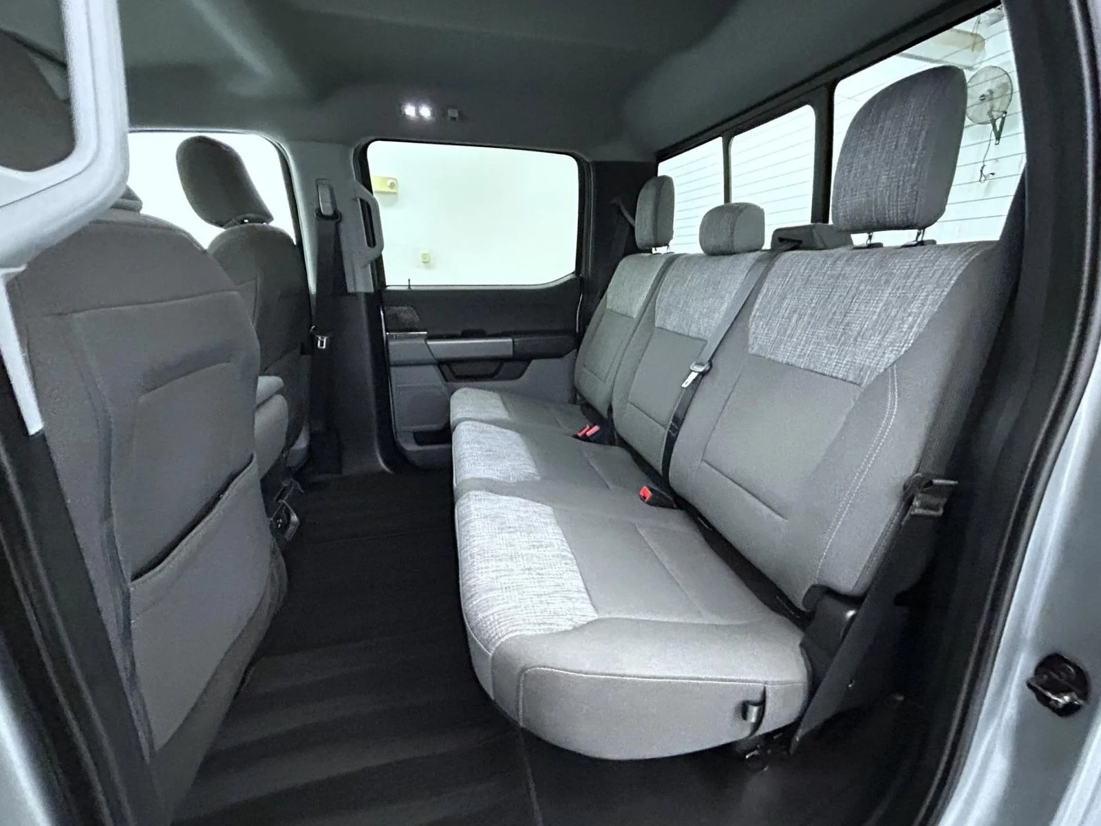Used 2023 Silver Ford XLT image 19