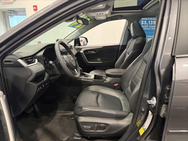 Certified Used 2024 MAGNETIC GRAY MET. Toyota  image 28