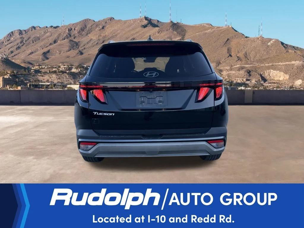 Used 2025 Black Hyundai SEL image 4