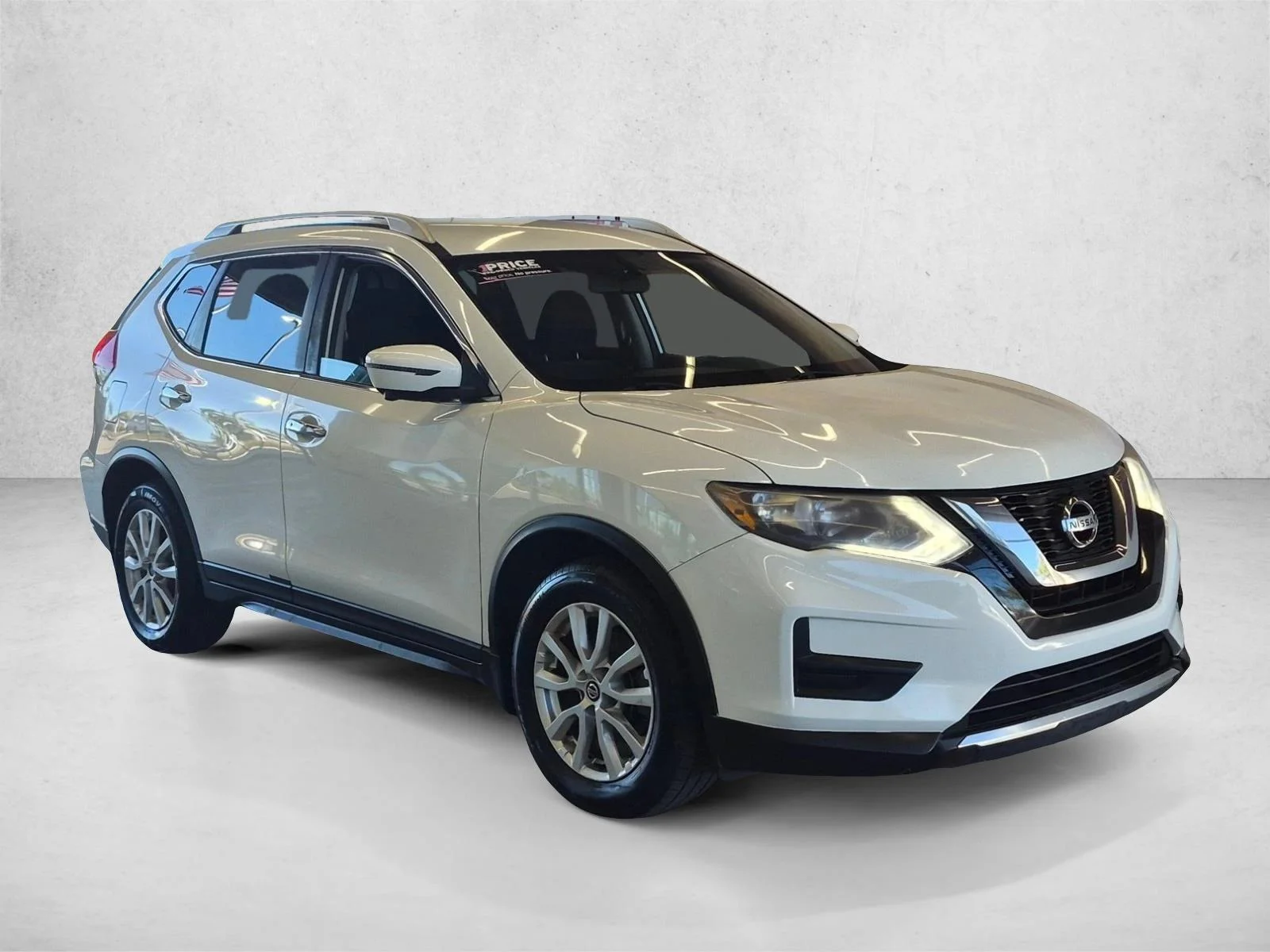 Used 2017 Glacier White Nissan SV image 3