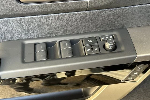2026 Toyota Tundra Limited - Photo 12