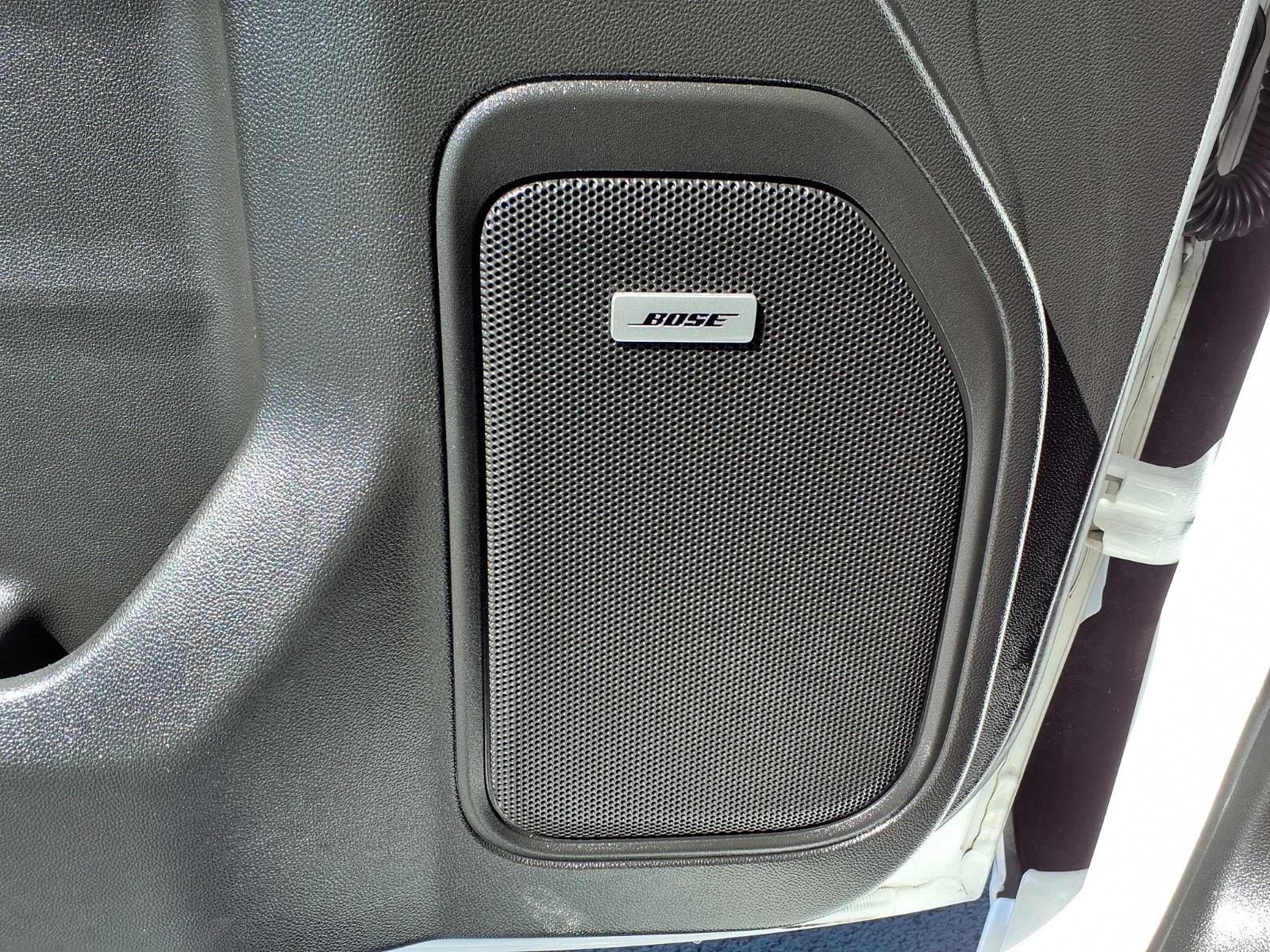 Used 2019 White GMC Denali image 16