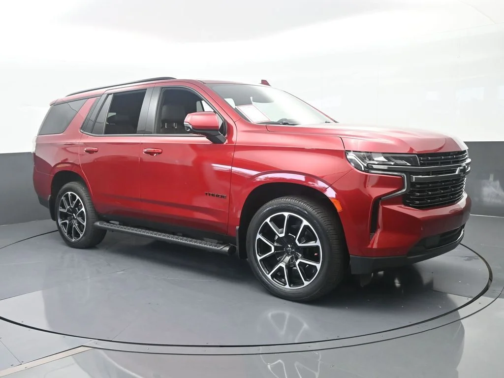 Used 2022 Cherry Red Tintcoat Chevrolet RST image 7