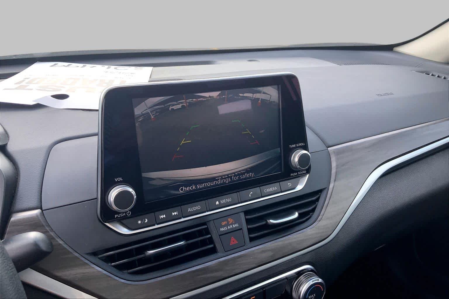 Used 2025 Brilliant Silver Metallic Nissan SV image 27