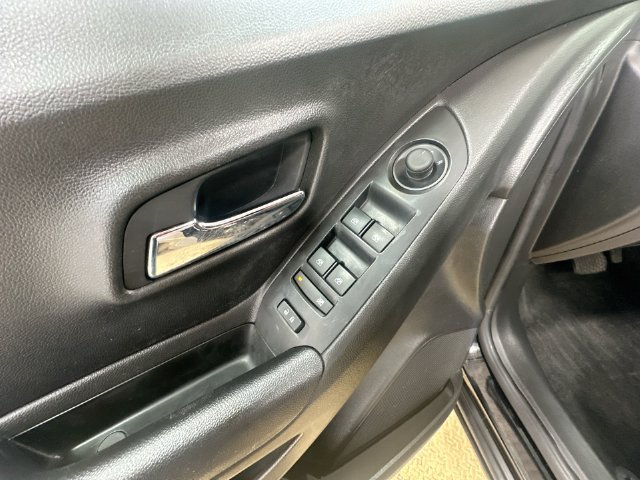 Used 2021 Black Chevrolet LS image 23