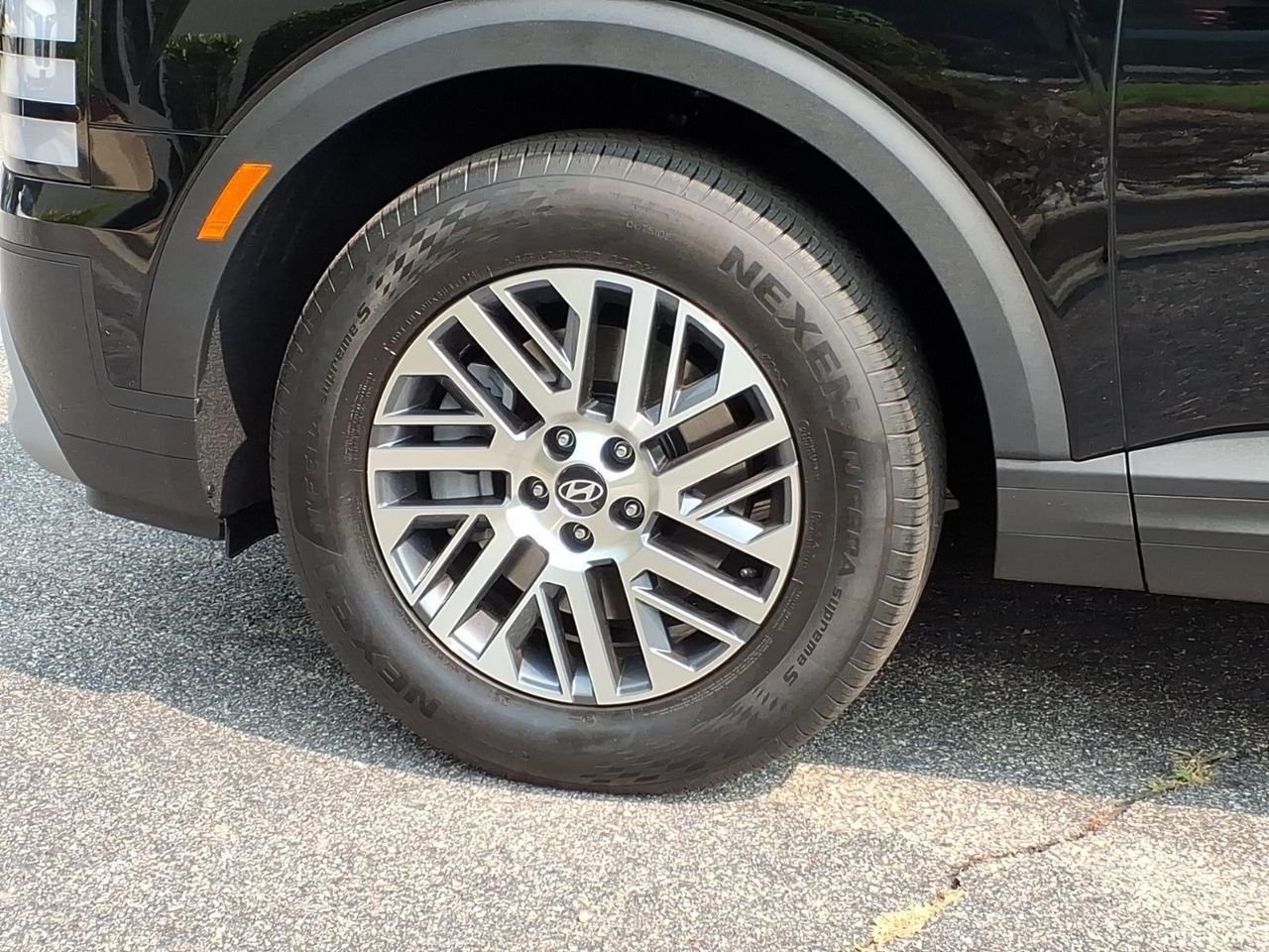 New 2026 Abyss Black Pearl Hyundai SE FWD image 10