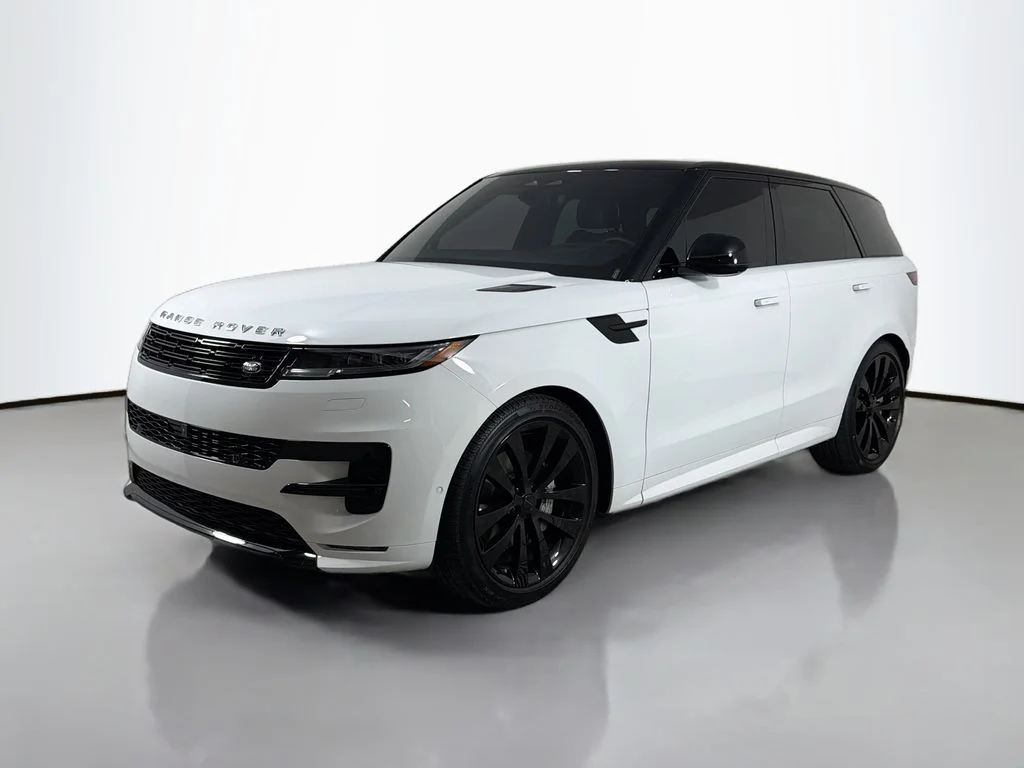Used 2026 White Land Rover Dynamic SE image 1