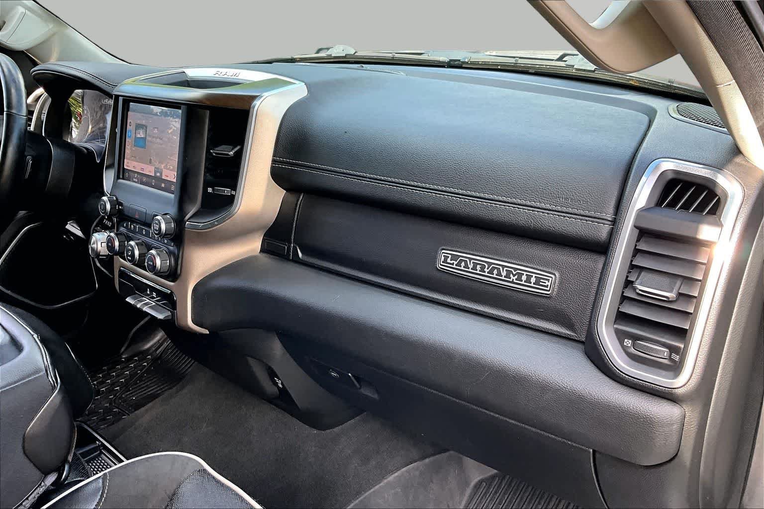 Used 2022 Granite Crystal Metallic Clearcoat Ram Laramie image 17