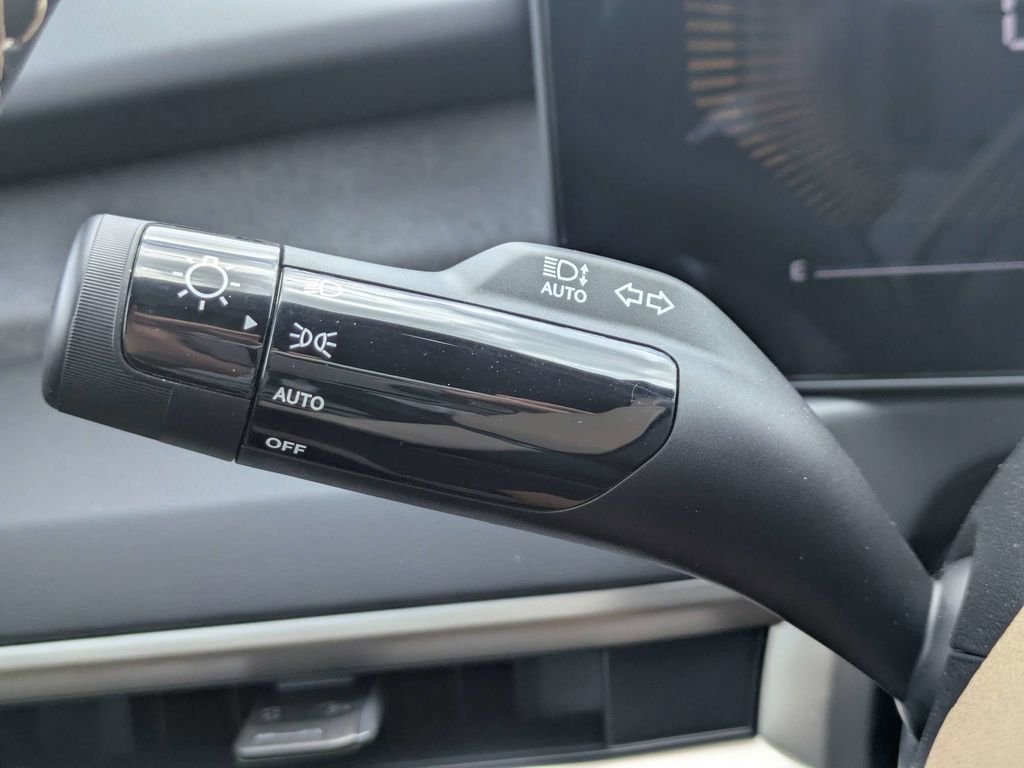 New 2027 Glacial White Kia EX image 28