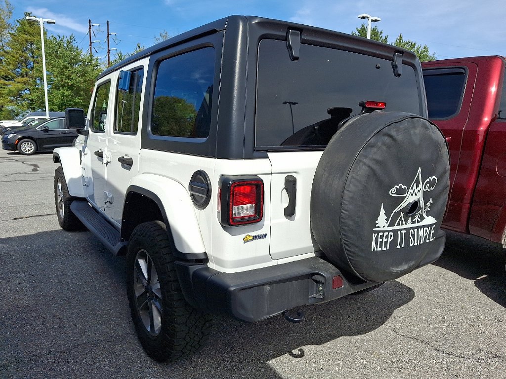 Used 2022 White Jeep Unlimited Sahara image 4