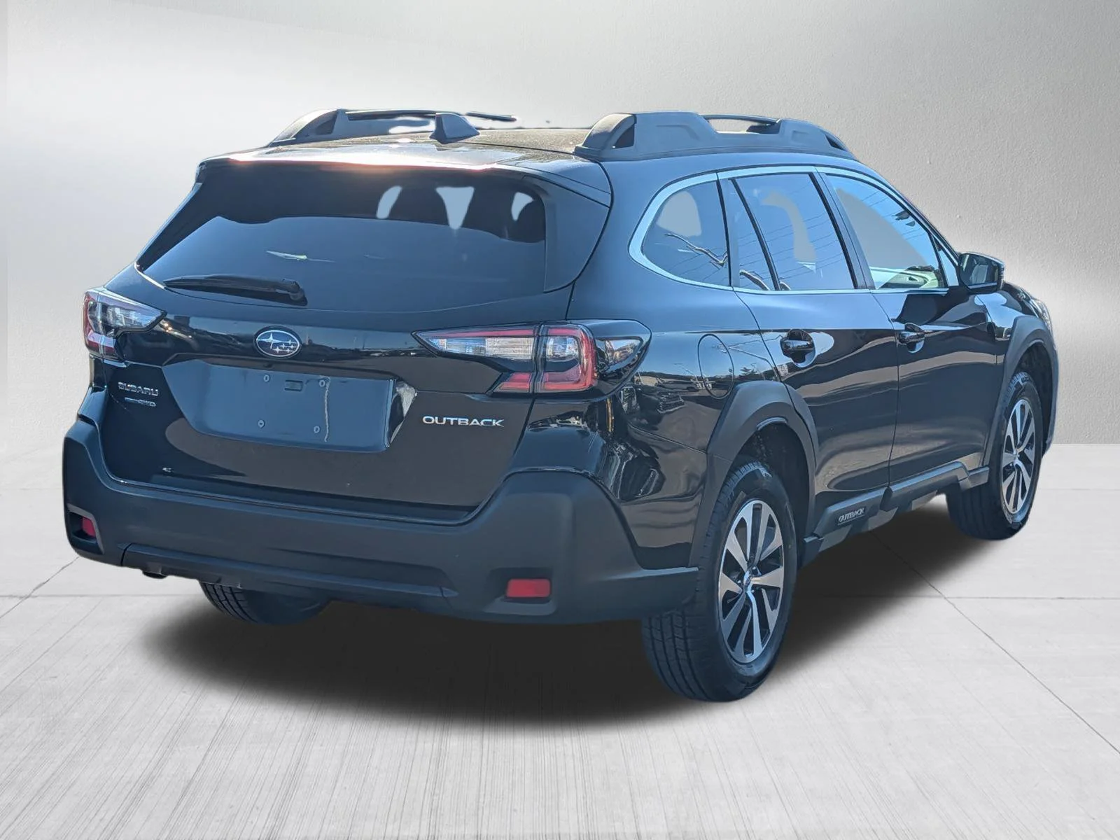 Used 2023 Crystal Black Silica Subaru Premium image 7