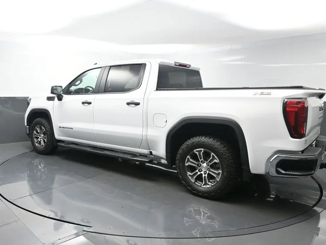Used 2025 White GMC Pro image 5
