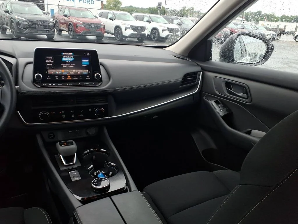 Used 2025 White Nissan S image 15